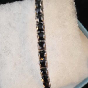 Jet Stretch Bracelet (4371BF)